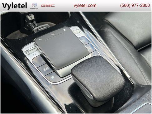 Used 2020 Mercedes-Benz GLB 250 4MATIC image 24