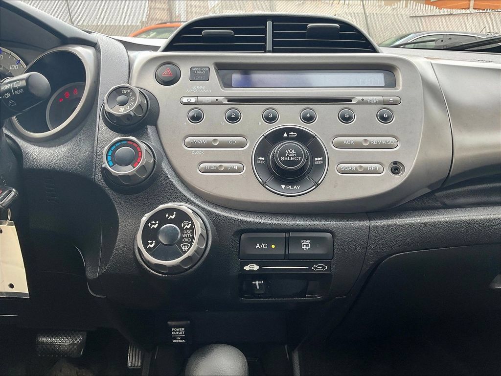 Used 2010 Honda Fit image 15
