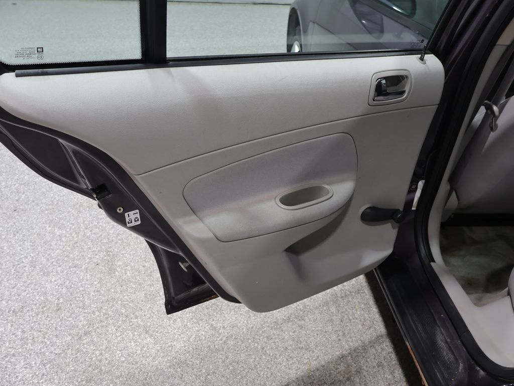 Used 2006 Chevrolet Cobalt LS FWD image 22