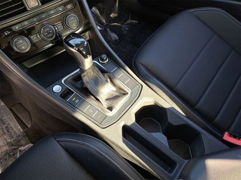 Used 2022 Volkswagen Jetta SE image 24