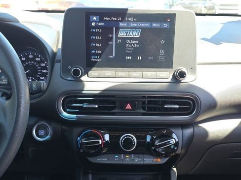 Certified 2022 Hyundai Kona SEL image 10