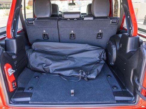 Used 2022 Jeep Wrangler Unlimited Sahara w/ Cold Weather Group image 31