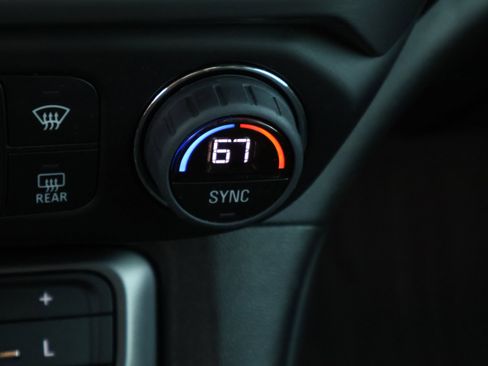 Used 2023 GMC Acadia AT4 w/ Technology Package image 37