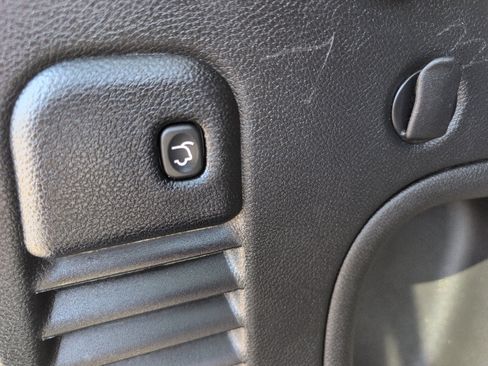 Used 2022 Jeep Grand Cherokee Limited w/ Trailer Tow Group IV image 7