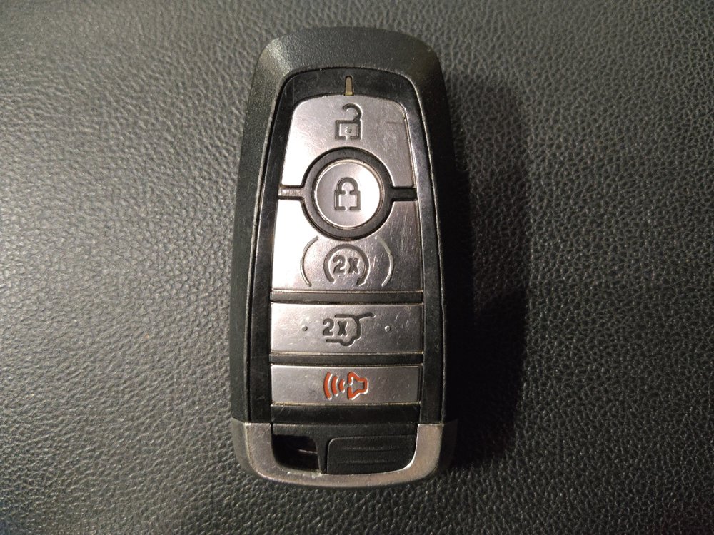 Used 2020 Ford Escape SEL FWD image 32