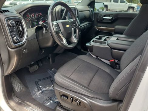 Used 2021 Chevrolet Silverado 1500 LT AWD/4WD image 12