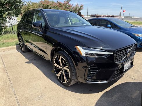 Used 2023 Volvo XC60 B5 Ultimate w/ Climate Package AWD/4WD image 3