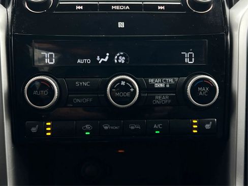 Used 2019 Subaru Ascent Premium AWD/4WD image 40