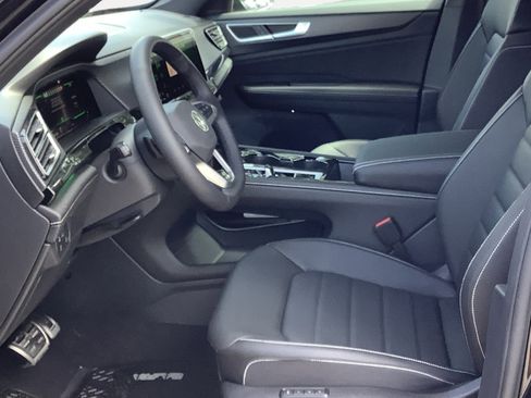 New 2026 Volkswagen Atlas Cross Sport SEL R-Line image 22