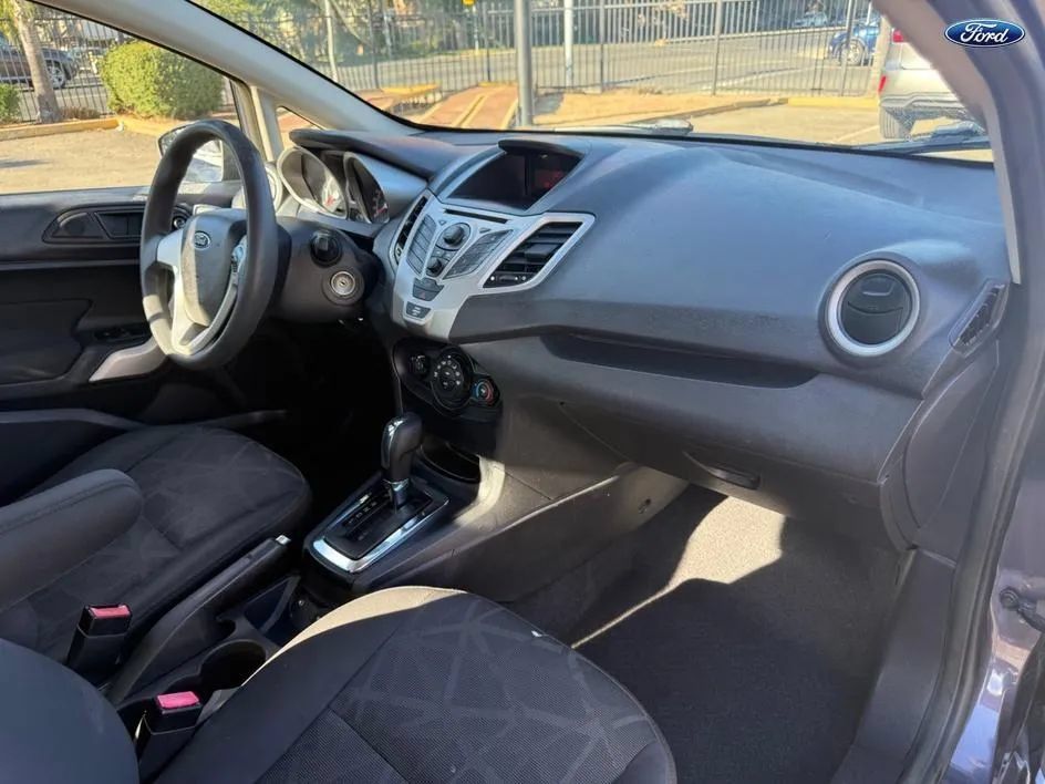 Used 2012 Ford Fiesta SE FWD image 20