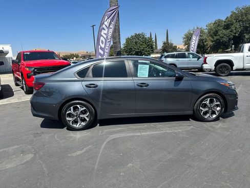 Used 2020 Kia Forte LXS FWD image 8
