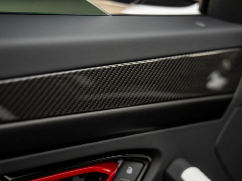 Used 2025 Lamborghini Urus SE image 19