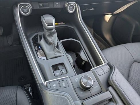 Used 2026 Toyota Grand Highlander Platinum image 27