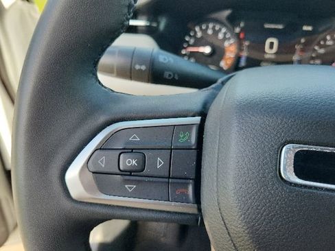 Used 2025 Jeep Compass Limited AWD/4WD image 39