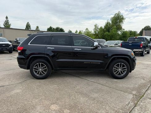 Used 2017 Jeep Grand Cherokee Limited RWD image 6