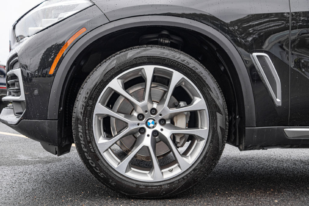 Used 2022 BMW X5 xDrive40i w/ Premium Package AWD/4WD image 36