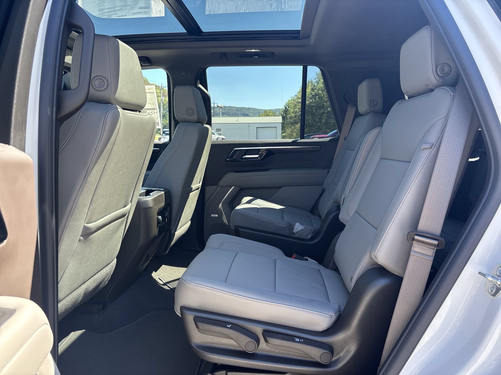 New 2027 Chevrolet Tahoe Z71 w/ Comfort Package AWD/4WD image 25