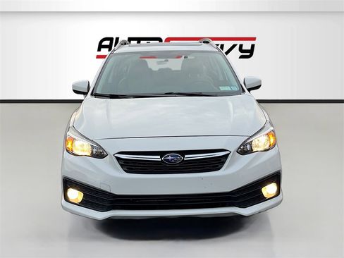 Used 2023 Subaru Impreza Premium image 2