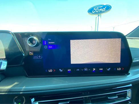 Used 2026 Chevrolet Traverse LT AWD/4WD image 35