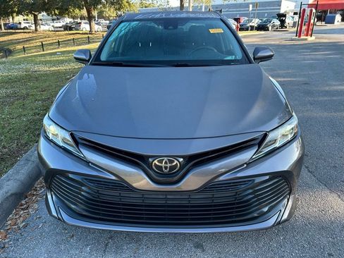 Used 2020 Toyota Camry LE image 8
