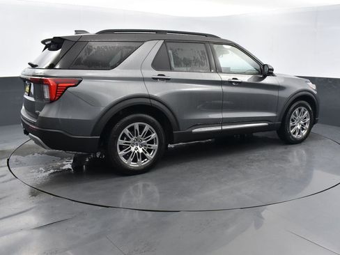 New 2026 Ford Explorer Platinum image 4