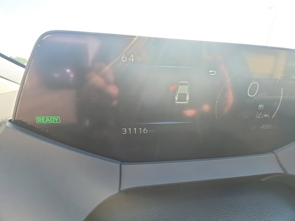 Used 2025 Toyota Prius LE FWD image 14