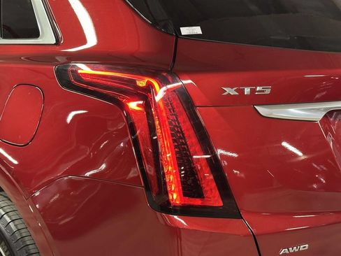 Used 2024 Cadillac XT5 Premium Luxury AWD/4WD image 11