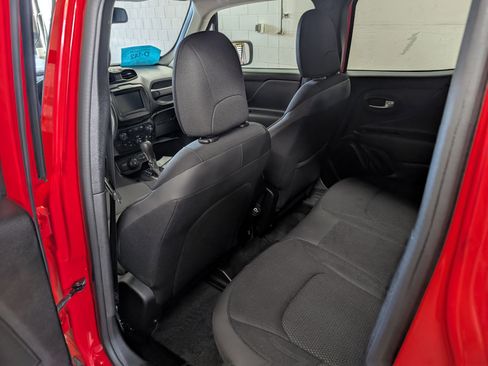 Used 2020 Jeep Renegade Altitude image 6
