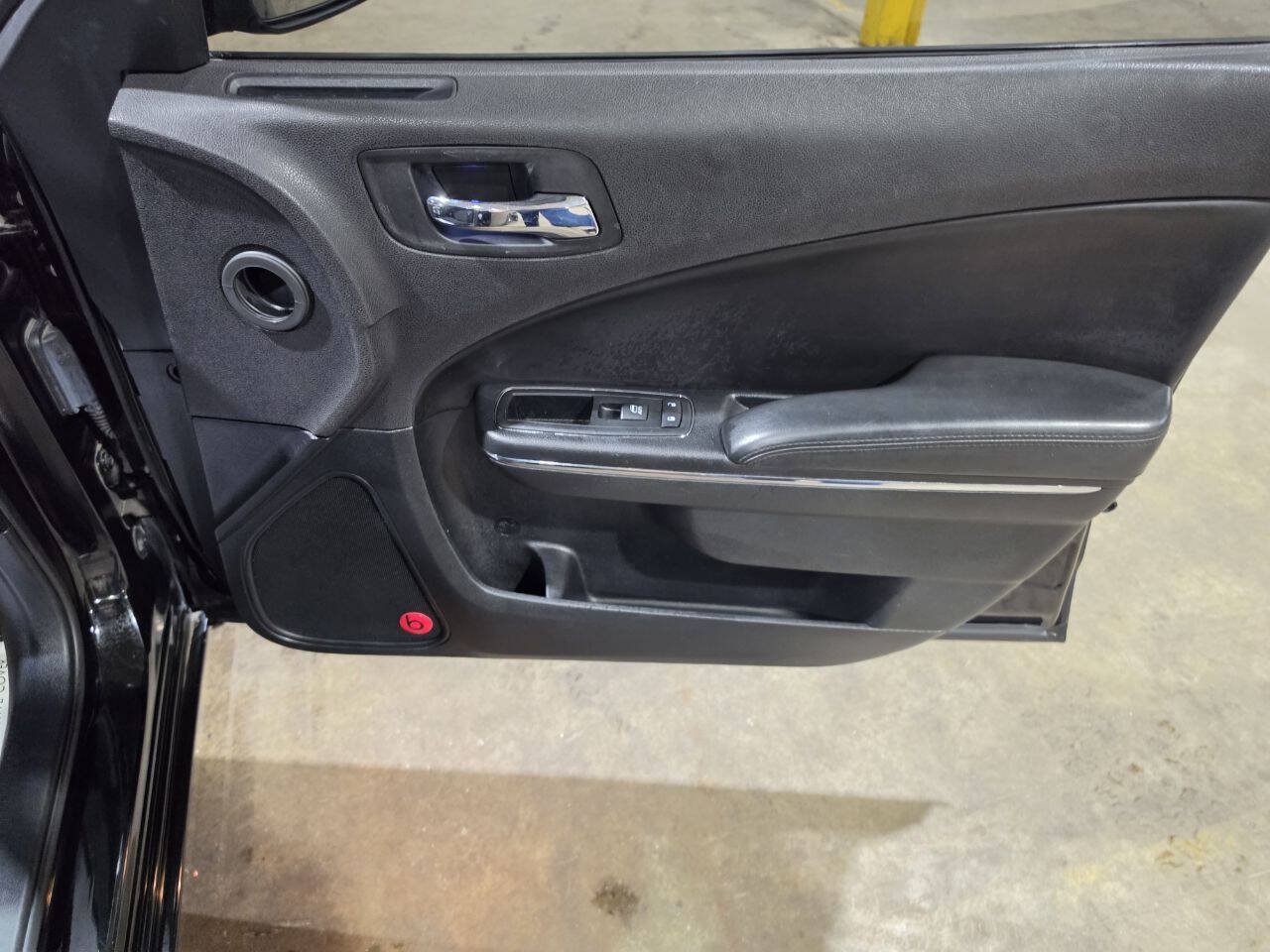 Used 2014 Dodge Charger SXT w/ Blacktop Package RWD image 33