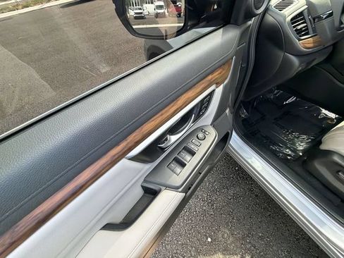 Used 2022 Honda CR-V EX-L image 13