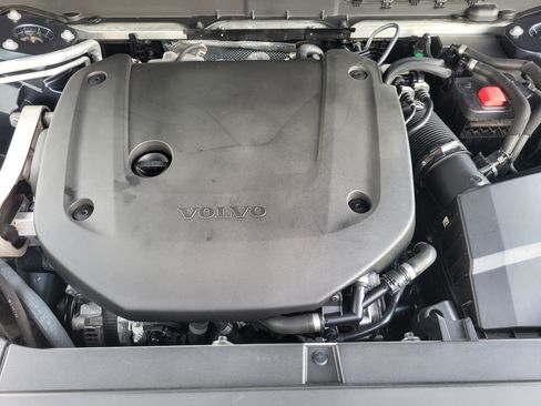 Certified 2023 Volvo XC90 B6 Plus AWD/4WD image 25