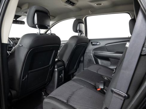 Used 2016 Dodge Journey SXT w/ Comfort/Convenience Group image 19