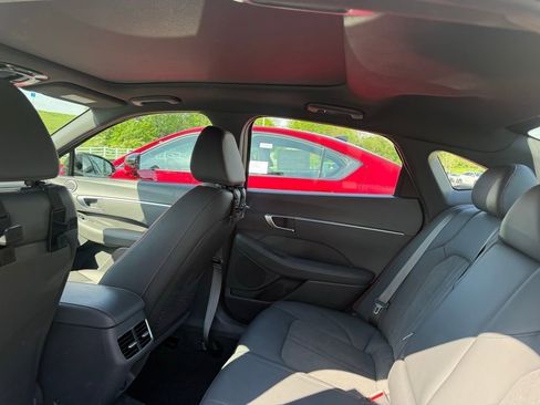 Used 2021 Hyundai Sonata SEL Plus w/ Tech Package image 17