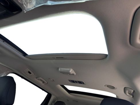 New 2026 Kia Carnival SX w/ SX Dark Edition Package FWD image 14