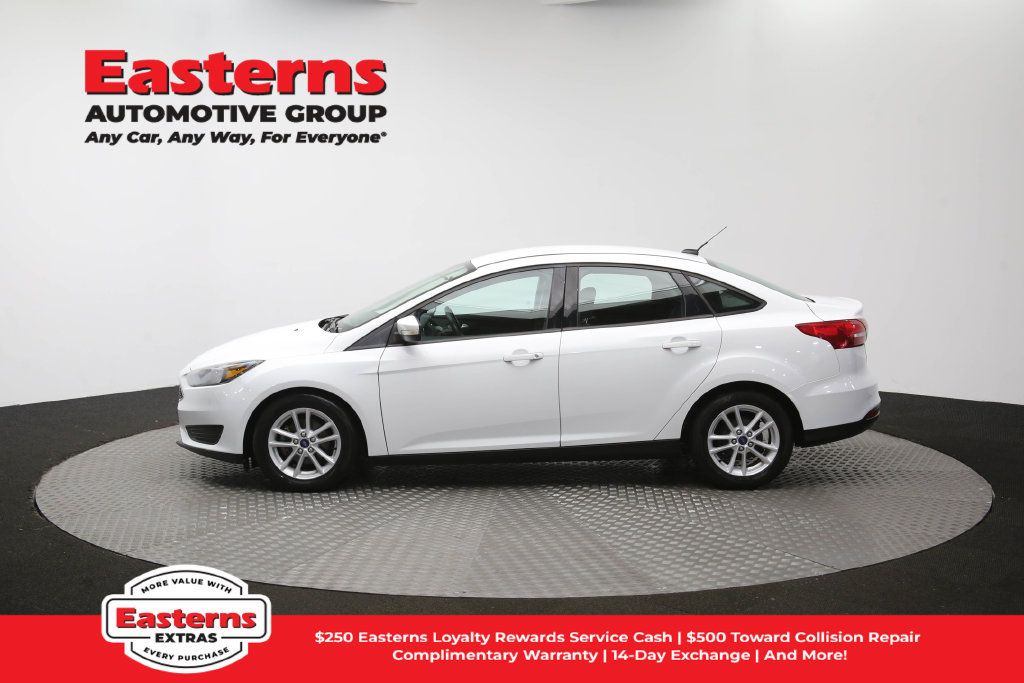 Used 2018 Ford Focus SE w/ Cold Weather Package FWD image 59