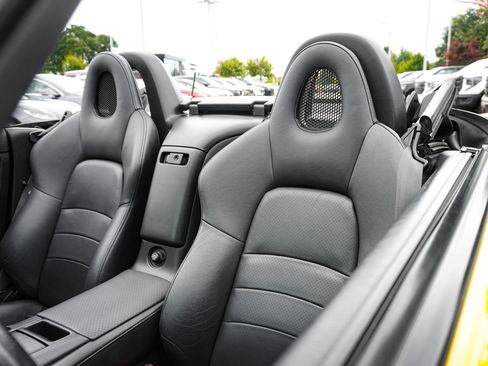 Used 2003 Honda S2000 image 29