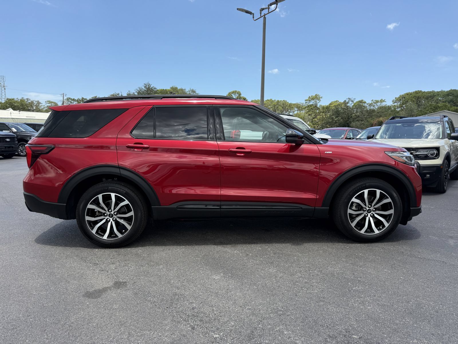 Certified 2025 Ford Explorer ST-Line w/ Premium Package RWD image 3