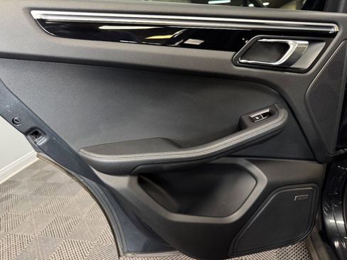 Used 2018 Porsche Macan S image 45