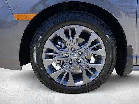 Used 2025 Honda Odyssey Touring image 14