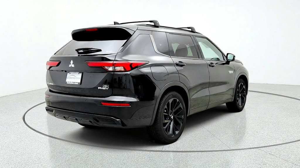 Used 2025 Mitsubishi Outlander SEL Black Edition AWD/4WD image 5