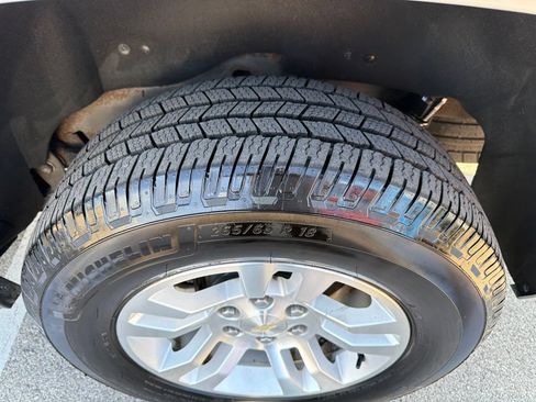 Used 2018 Chevrolet Tahoe LT AWD/4WD image 11