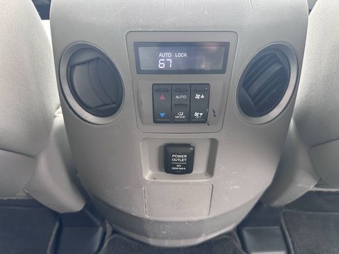 Used 2013 Honda Pilot LX image 25