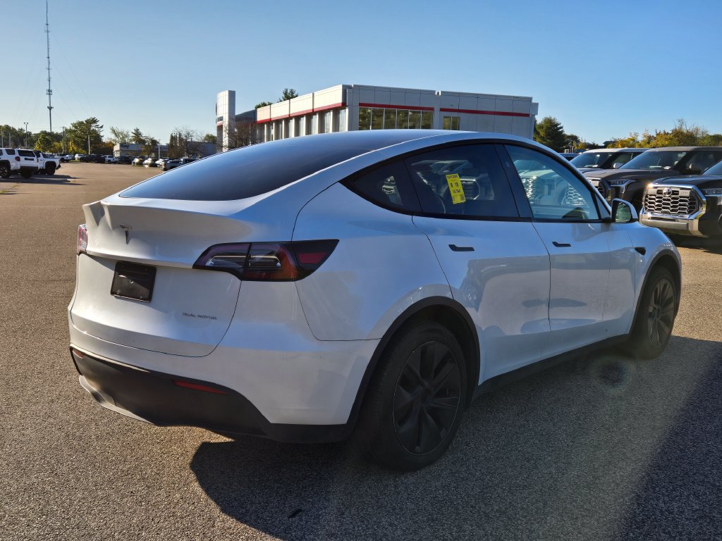 Used 2024 Tesla Model Y Long Range AWD/4WD image 6