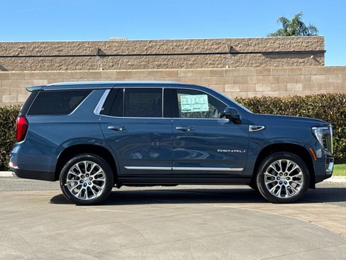 New 2026 GMC Yukon Denali w/ Denali Reserve Package AWD/4WD image 3