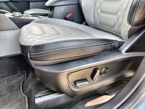 Certified 2023 Ford Escape Platinum w/ Premium Technology Package FWD image 12
