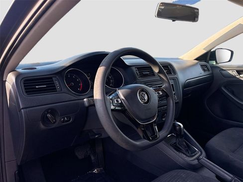 Used 2015 Volkswagen Jetta S w/ Welcome Package image 10