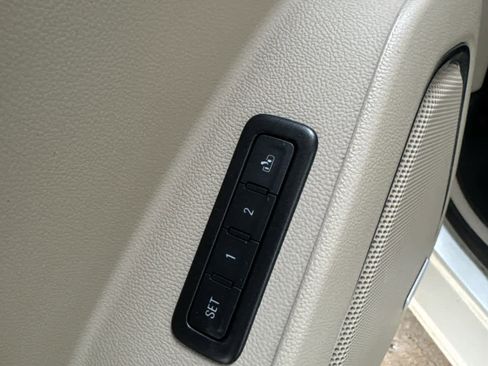 Used 2015 GMC Yukon Denali w/ Touring Package image 9