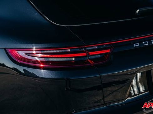 Used 2018 Porsche Panamera 4S image 45