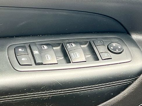 Used 2021 Jeep Grand Cherokee Laredo X AWD/4WD image 18