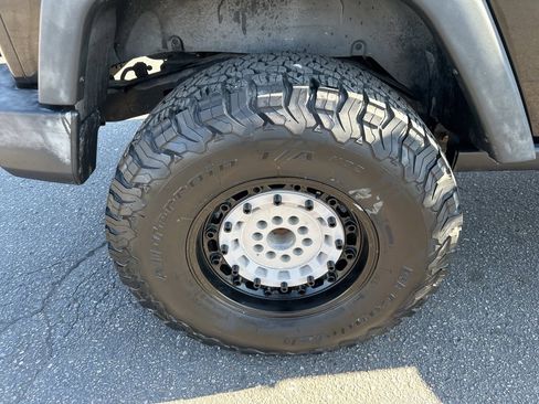 Used 2012 Jeep Wrangler Rubicon w/ PWR Convenience Group image 30